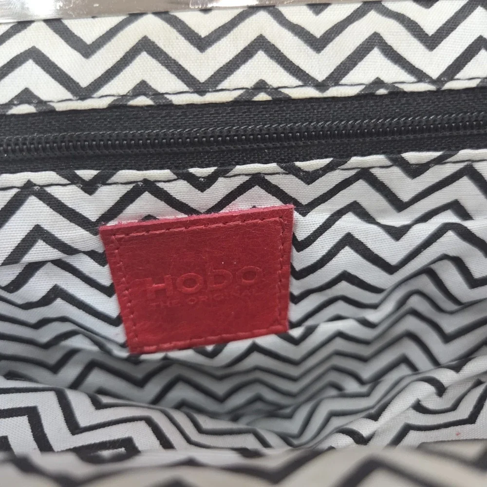 HOBO The Original Lauren Embossed  Leather Clutch Wallet - Picture 8 of 9